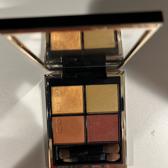 SUQQU Signature Color Eyes 106 冴樹 SAEGI Limited Edition Eyeshadow - Picture 3 of 9